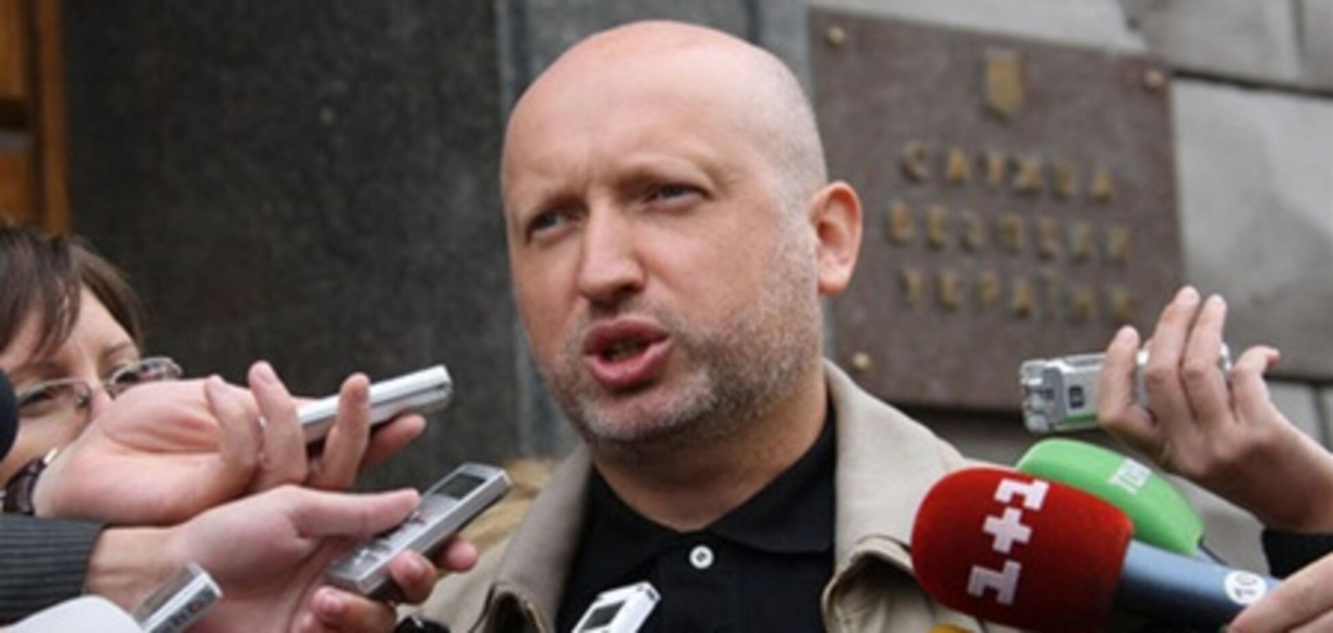 Турчинов не исключает, что Тимошенко в колонии пытаются убить