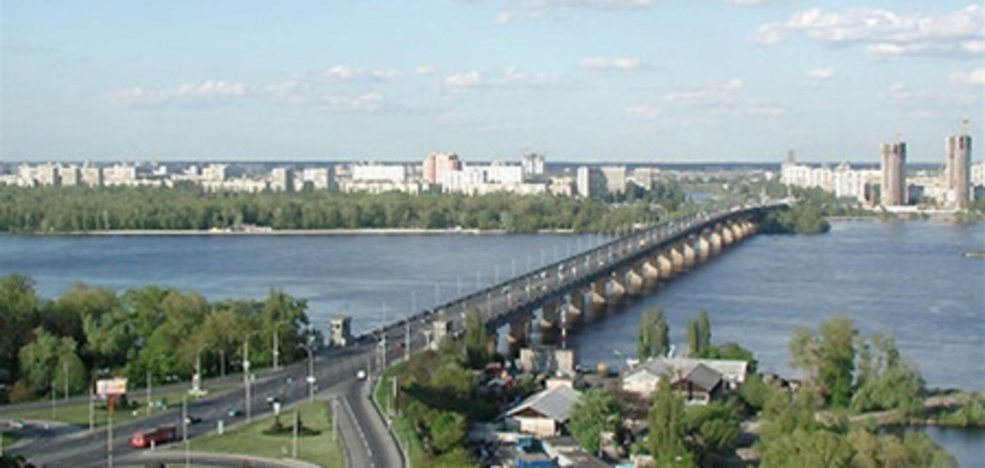 В Киеве перекрыли мост Патона: маршрут объезда