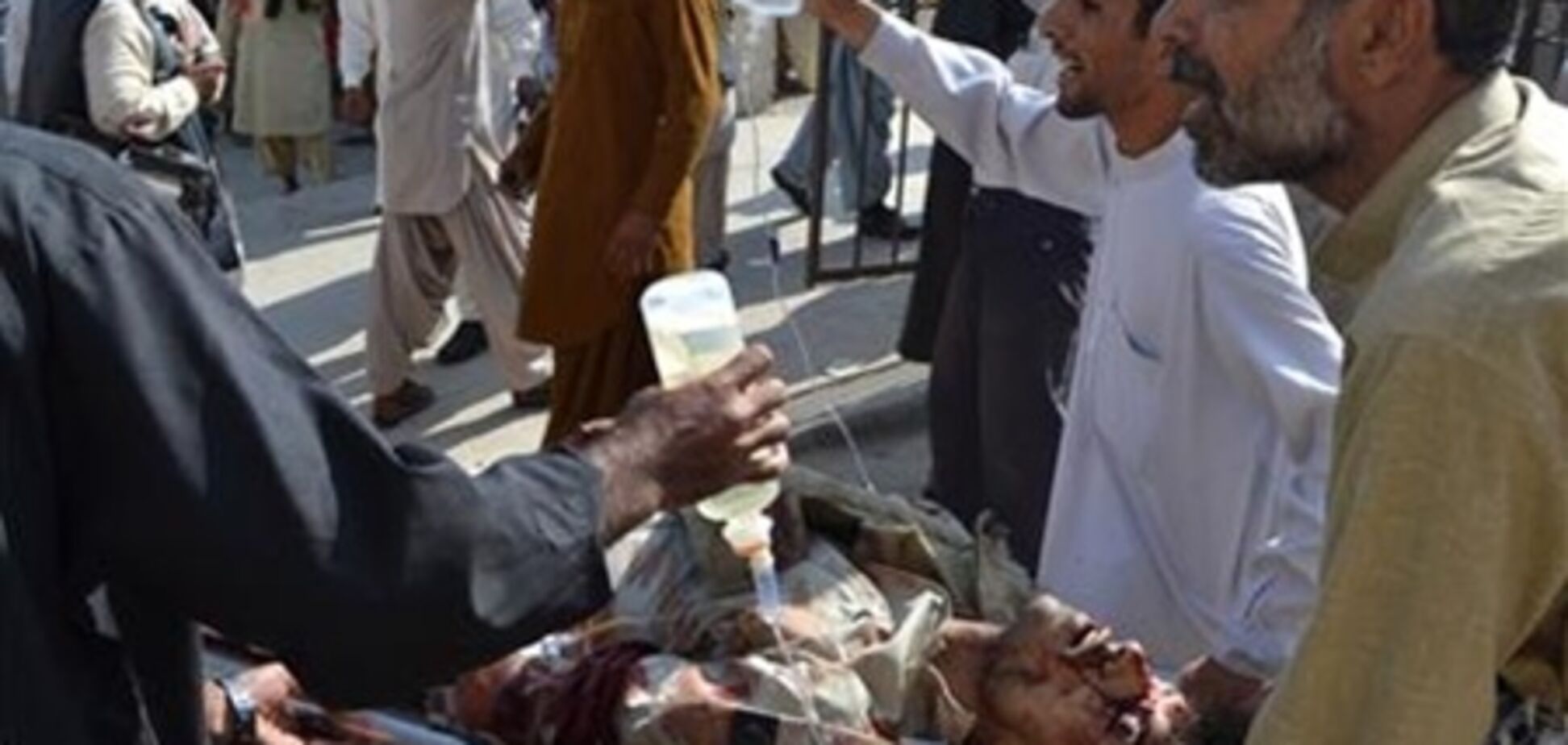 Жертвами взрыва в Пакистане стали не менее 15 человек