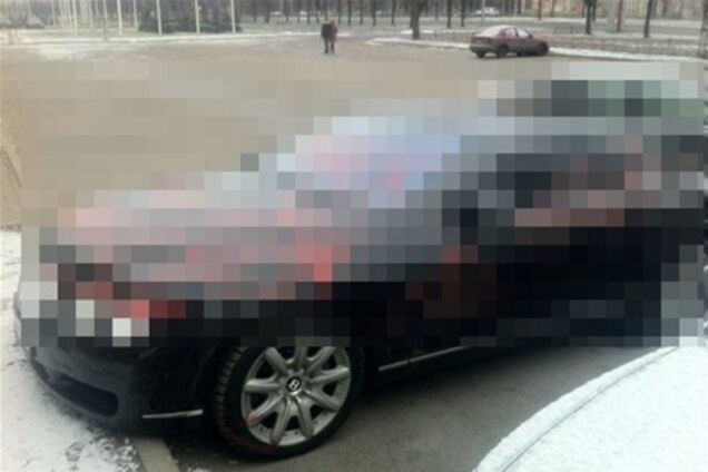 В России 'Бентли' стала жертвой 'народного мстителя'. Фото