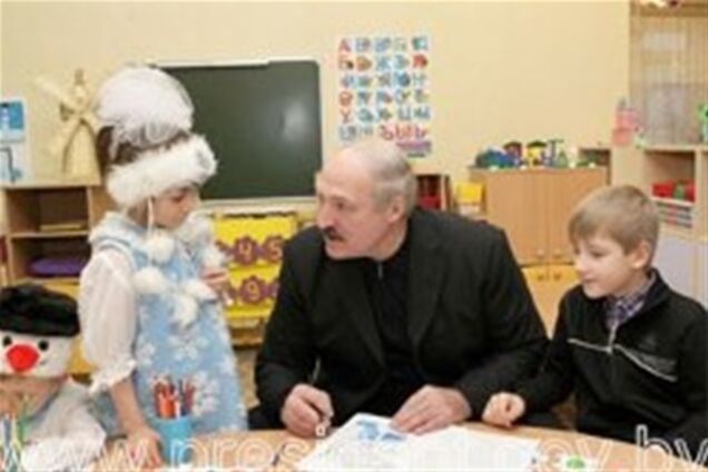 Девочка в детдоме назвала Лукашенко дураком