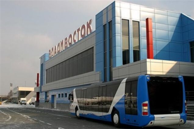 Заминирование аэропорта во Владивостоке: бомбу не нашли, но 'минер' задержан