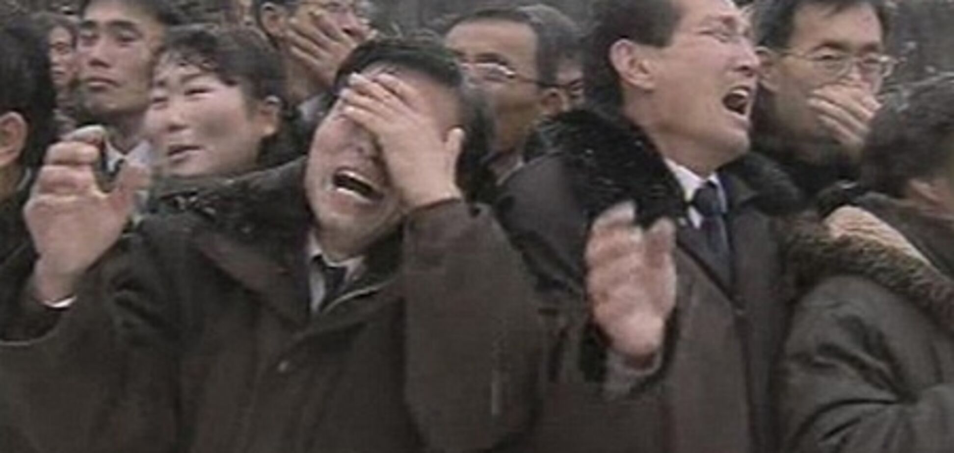 Жителям КНДР, не соблюдавшим траур по Ким Чен Иру, грозит полгода тюрьмы