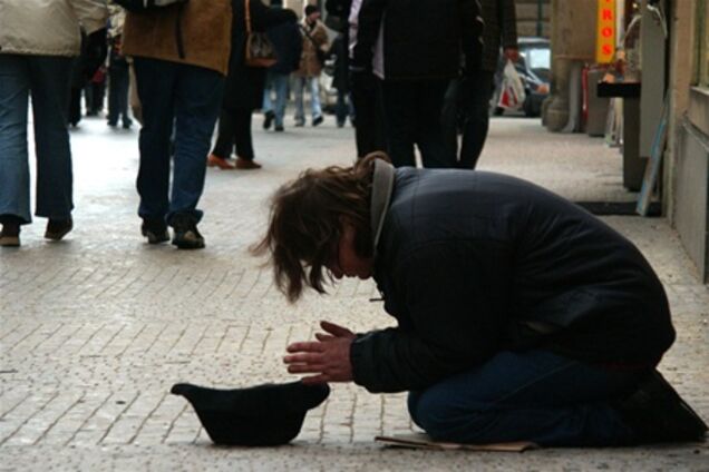 Столичные попрошайки зарабатывают за день миллион гривен