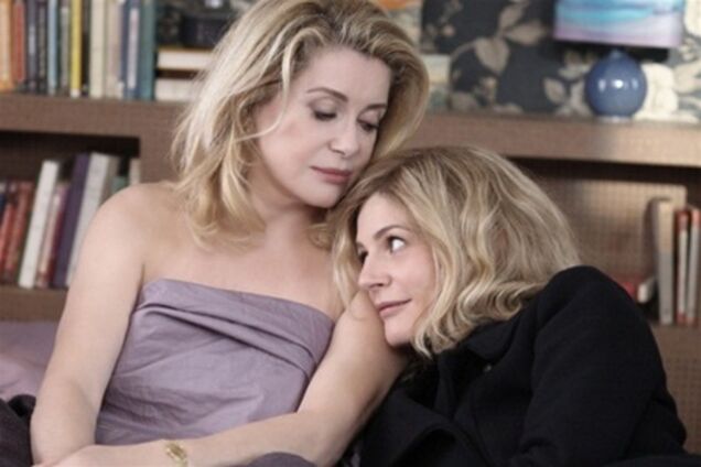 Катрин Денев получит премию Чаплина