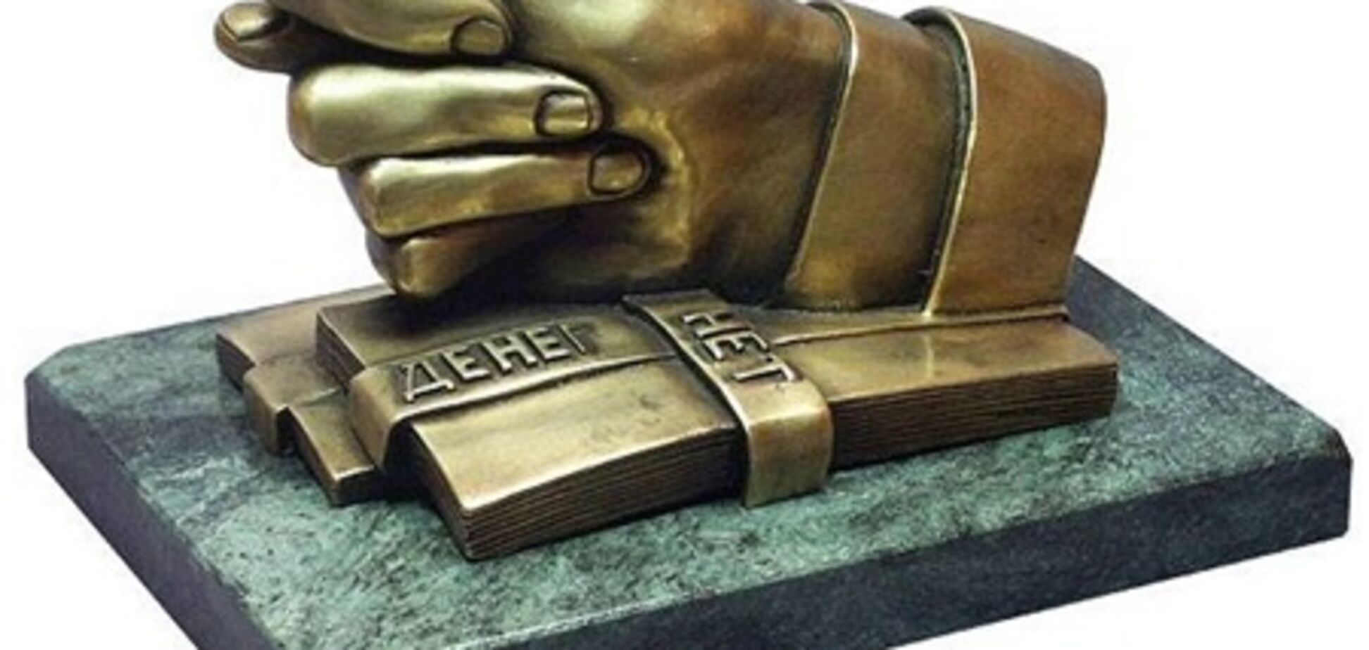 Кредитов стали выдавать меньше – эксперт