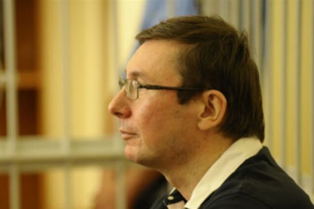 Суд над Луценком продовжиться в понеділок