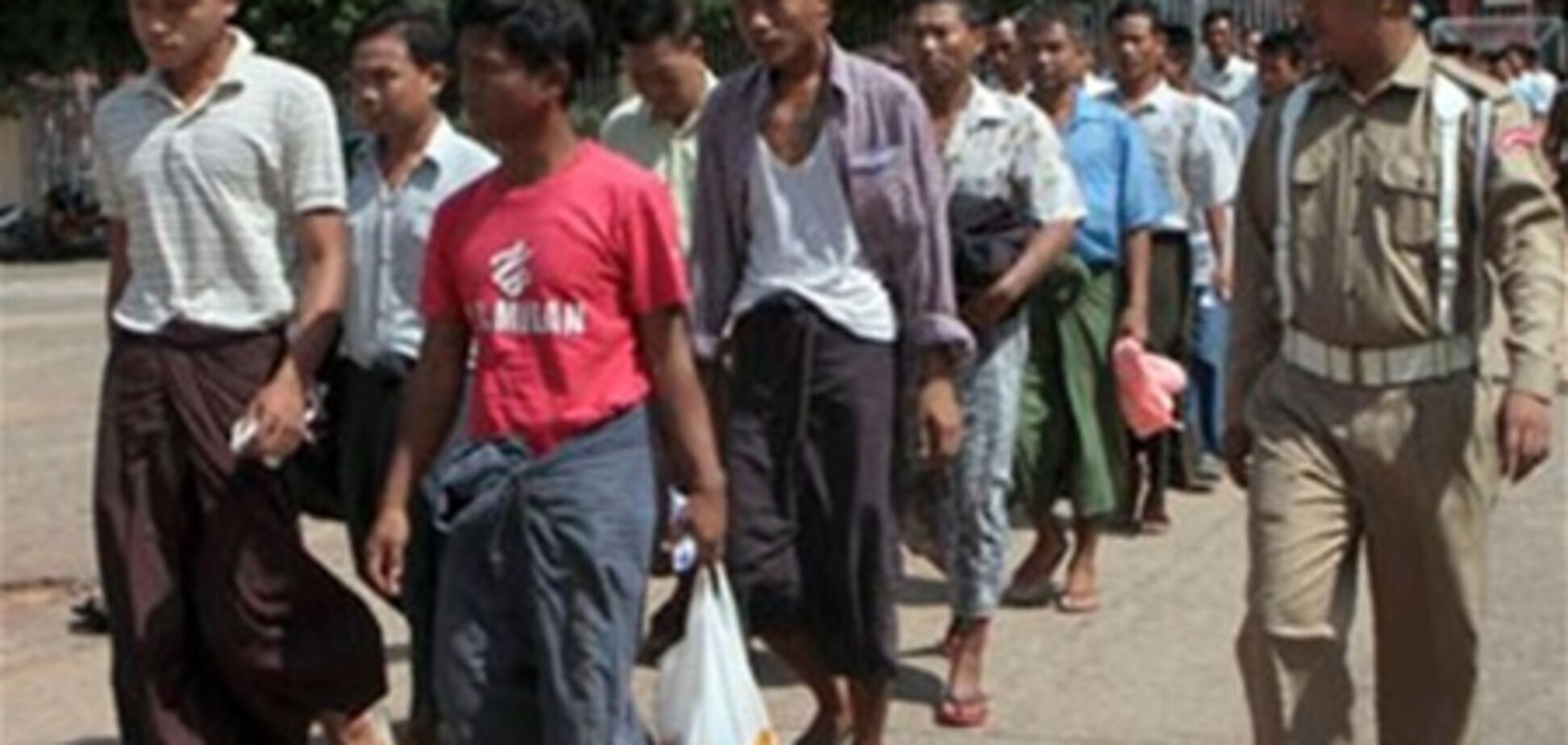 У М'янмі на свободу вийшли понад 650 політв'язнів