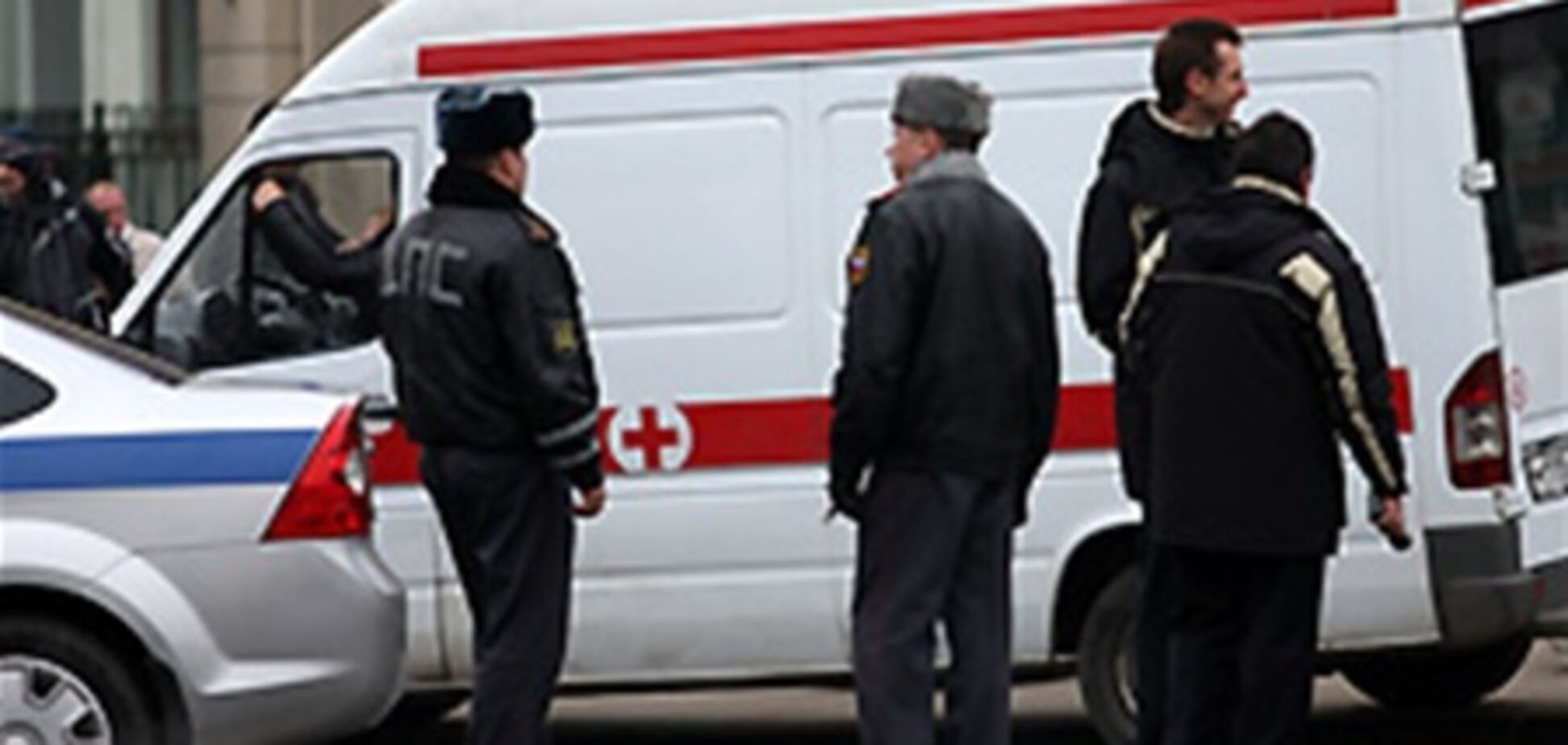 На вулиці в Петербурзі прогримів вибух: є поранені