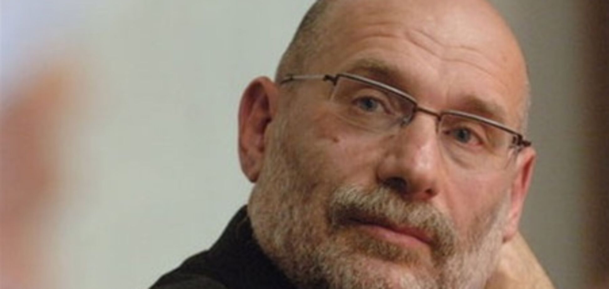 Борис Акунін писав за двох