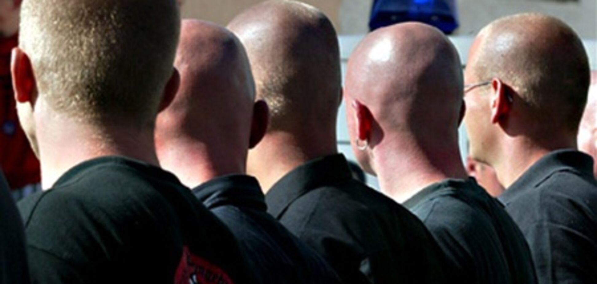 Німеччина створить банк даних на неонацистів