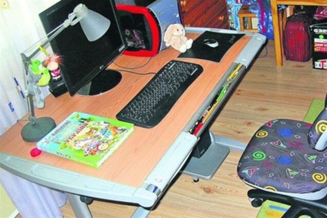 Как правильно оборудовать рабочее место для школьника