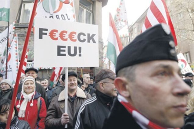 Євросоюз заявляє про загрозу ЗМІ в Угорщині