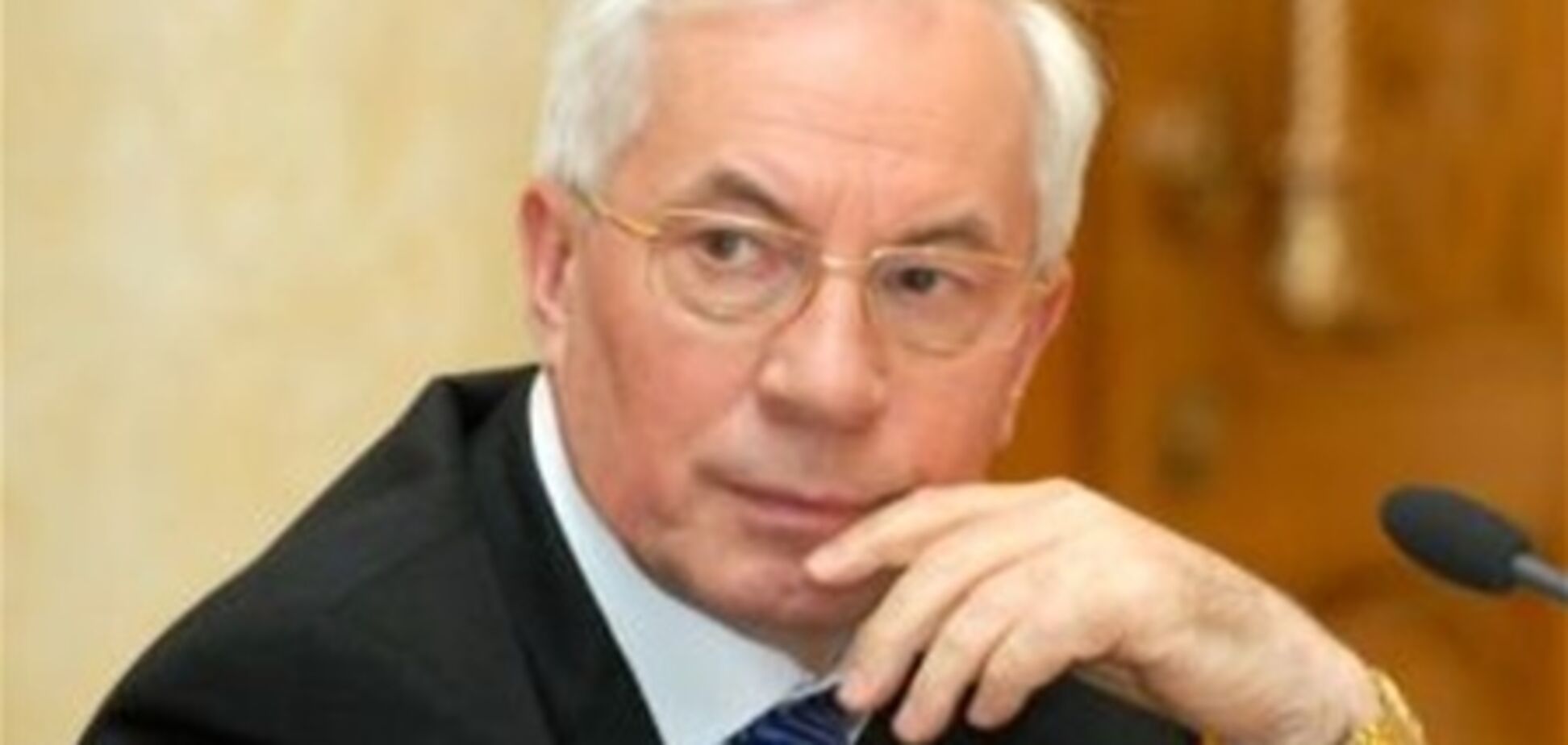Азаров спросит с тех, кто повысил квартплату