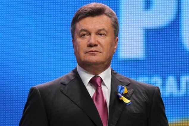 Янукович: свята вода зробить помисли світлими, а вчинки - чистими