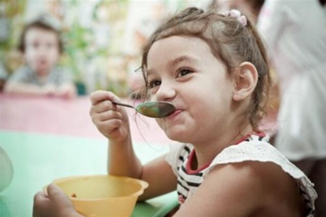 Детей в садиках покормят на 9 гривен