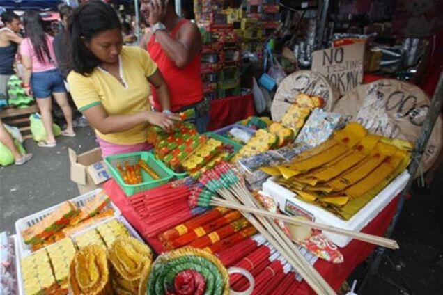 Новогодние празднования на Филиппинах: погиб ребенок, ранены 739 человек