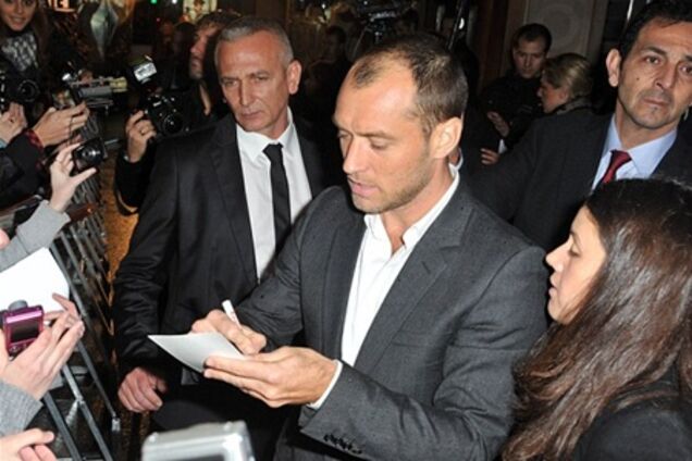 Джуд Лоу лишился пышной шевелюры. Фото