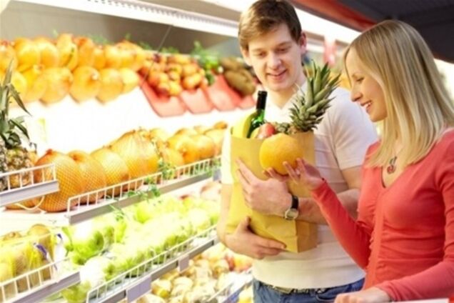 Украинцам рекомендуют скандалить в супермаркетах из-за плохих продуктов