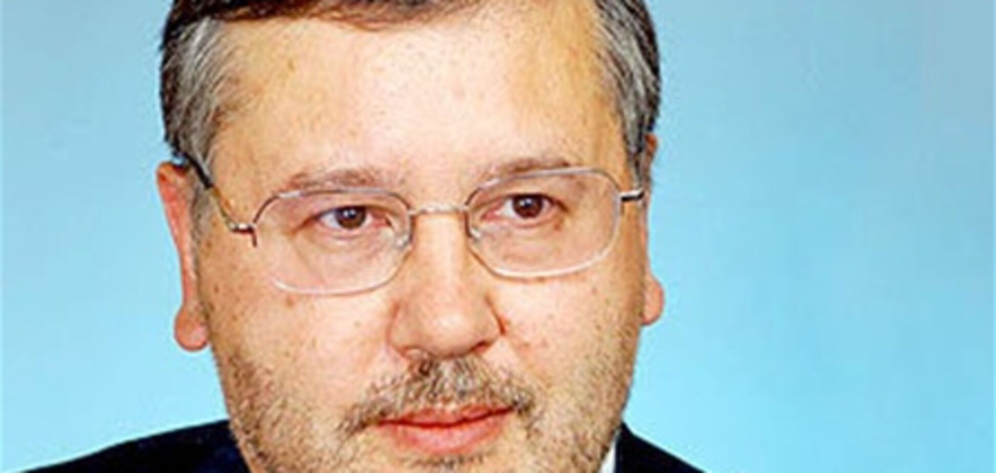 Кабмин не намерен переводить армию на контракт - Гриценко