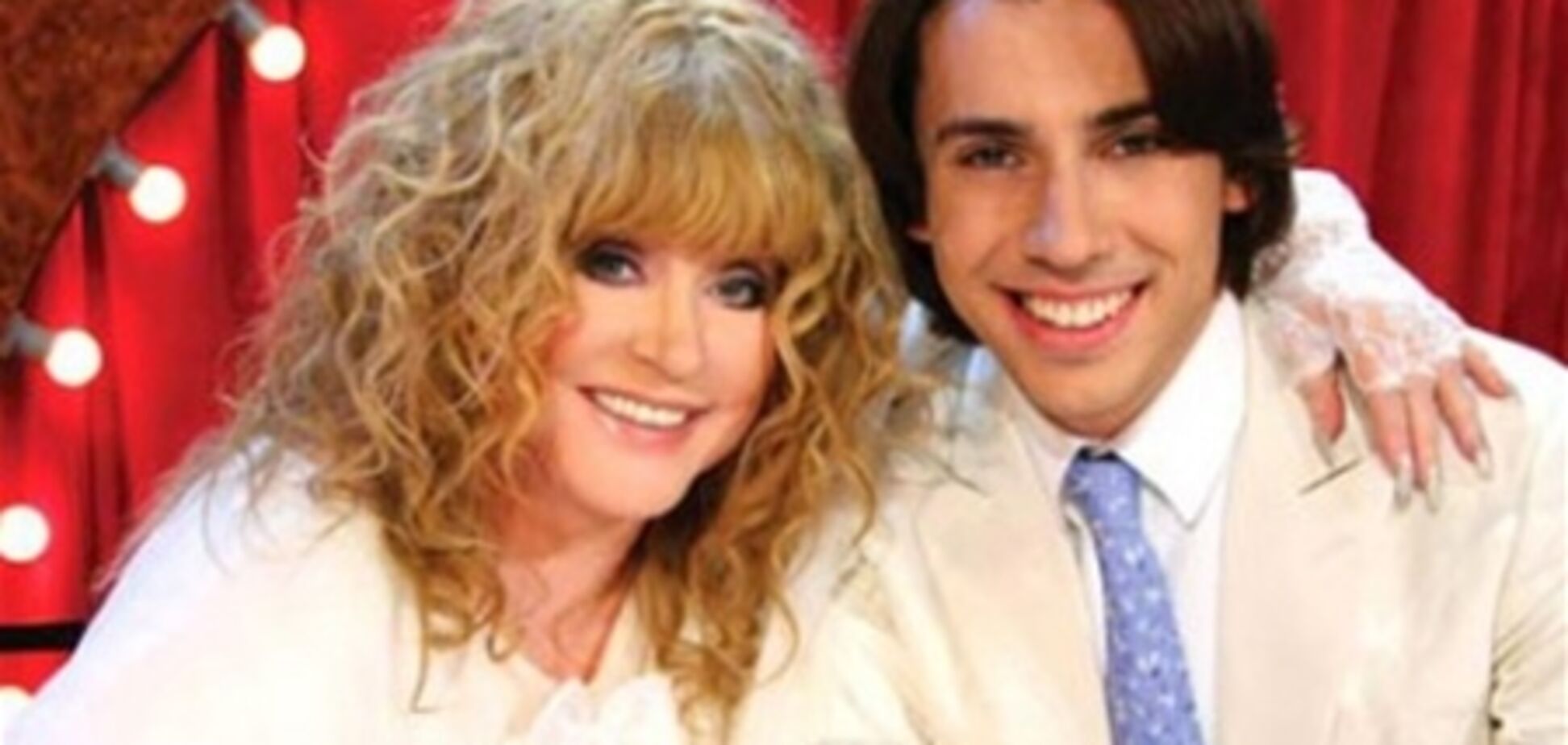 Галкин подарил жене кольцо за миллион