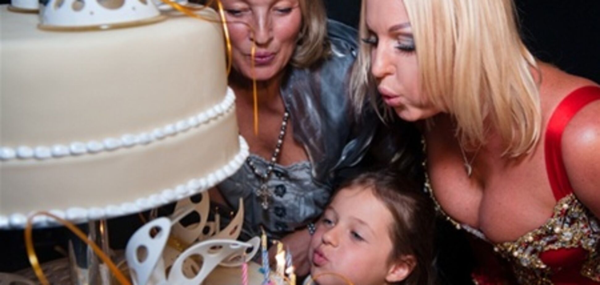 Волочкова надула щеки. Фото