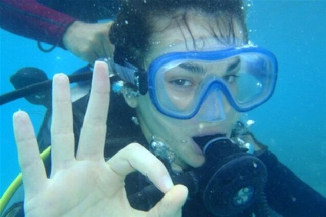 Сати Казанова ушла под воду