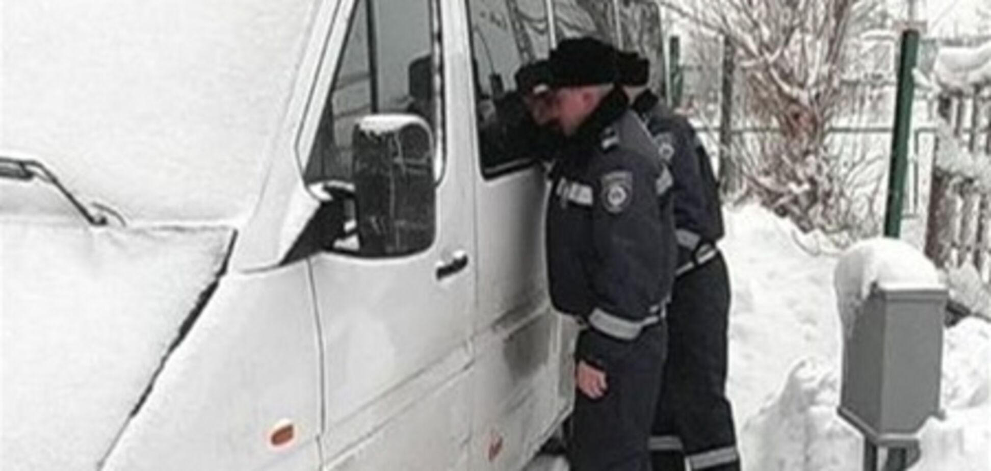 Под Киевом разъезжала маршрутка, набитая наркотиками 