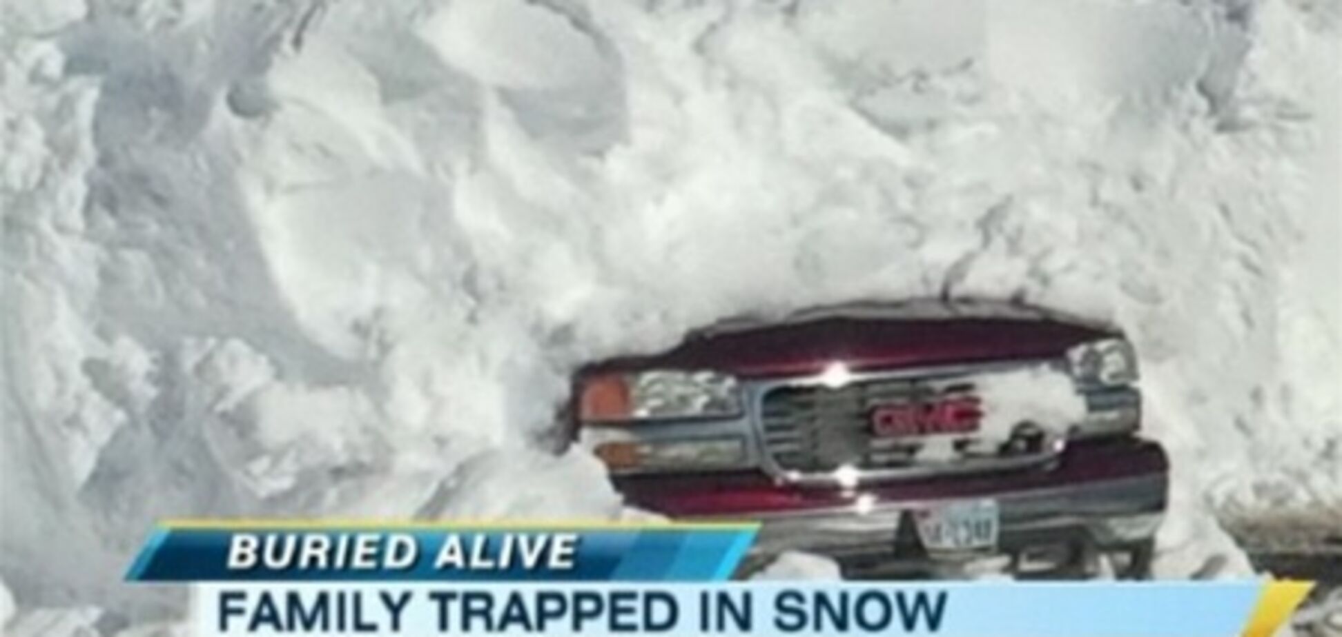 Семья провела в погребенной под снегом машине два дня