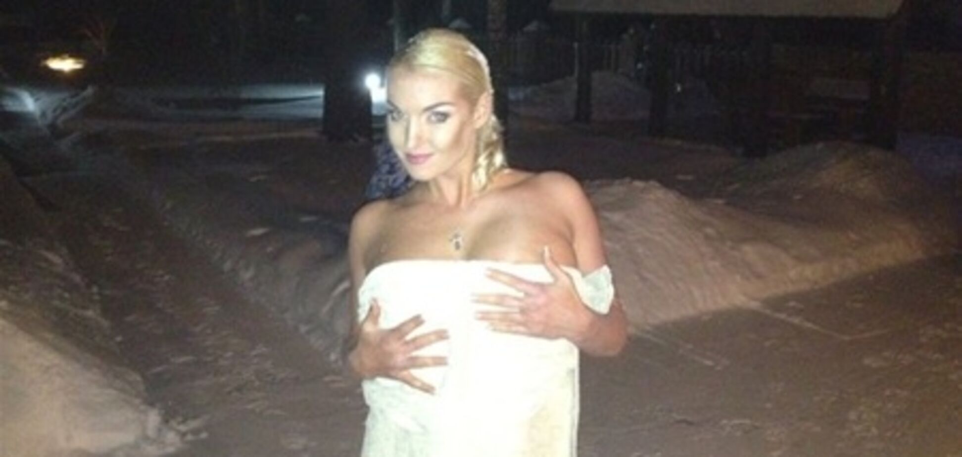 Волочкова в баню ходит с макияжем. Фото