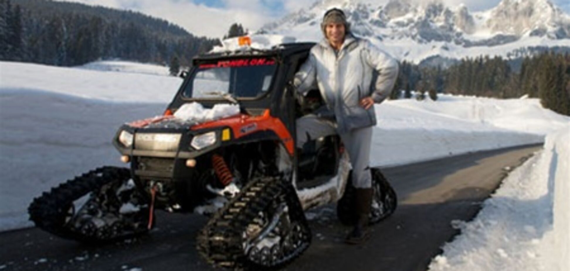 Кличко погонял на снегоходе. Фото