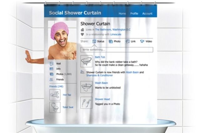 Создана Facebook-шторка для душа. Фото