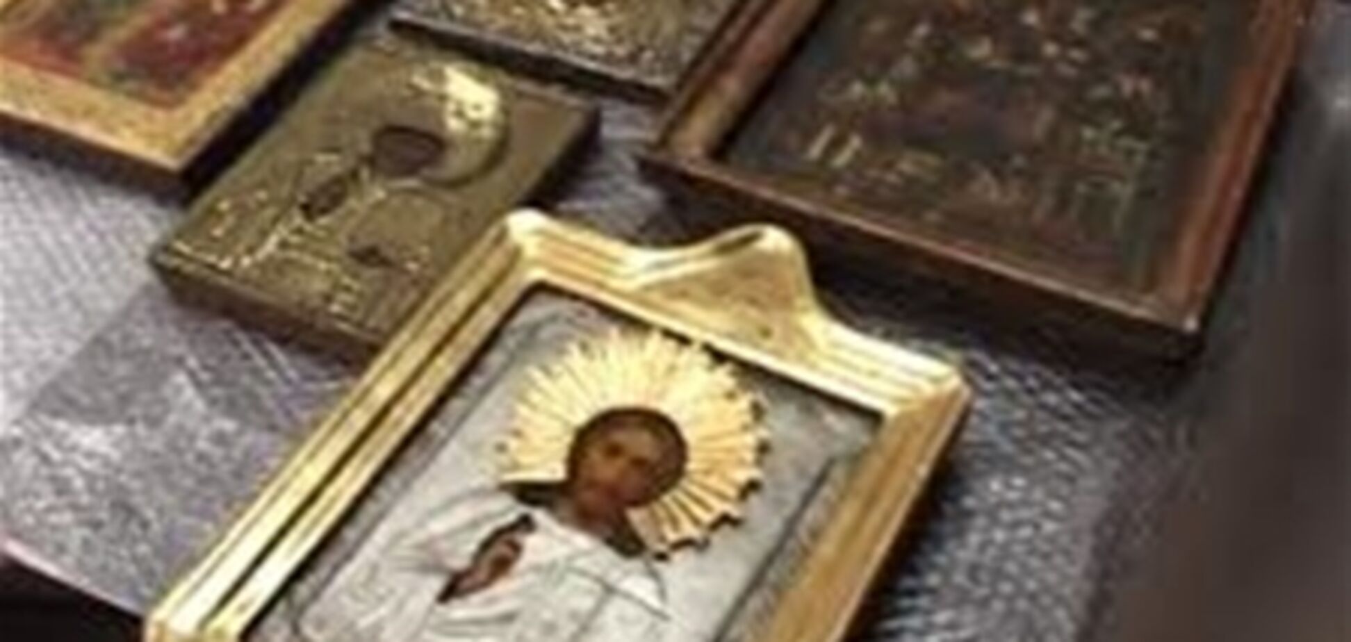 Старовинні ікони викрадено з храму на Львівщині