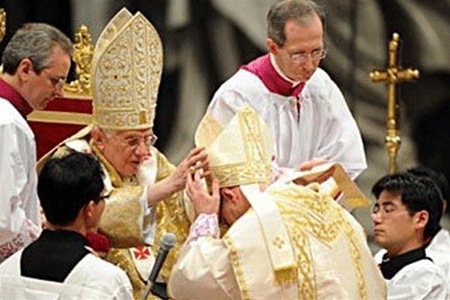 Журналісти викрили Ватикан в плагіаті