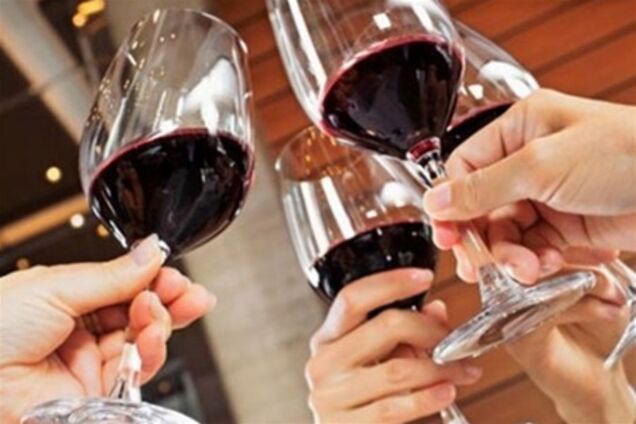 Жителей Британии призвали выпивать не чаще пяти дней в неделю