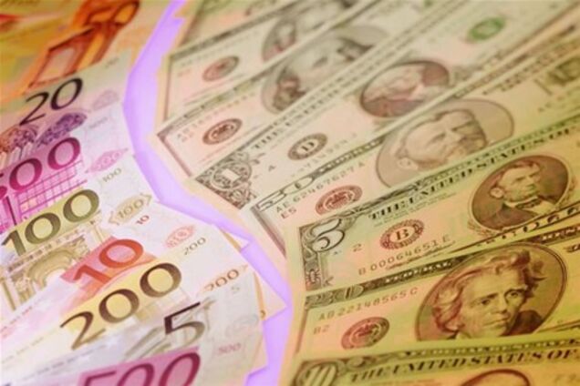 Эксперты прогнозируют повышение доллара и стабильность евро