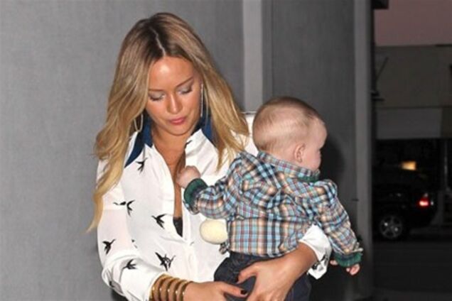 Дафф встретила 25-летие в кругу мужчин. Фото