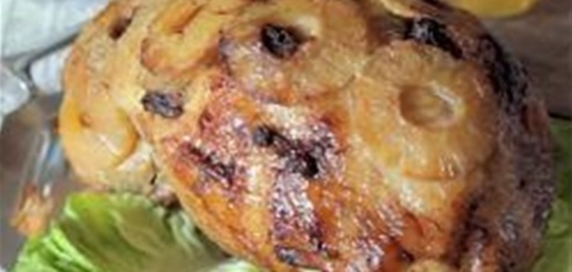 Свинина запеченная с черносливом и ананасами