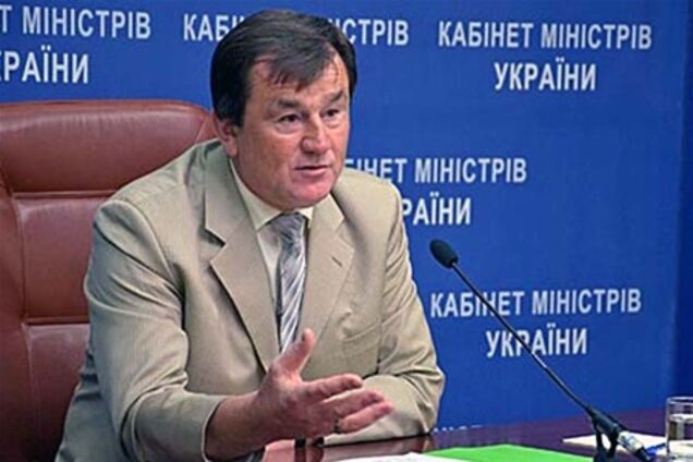 Азарова просять звільнити президента аграрної академії Безуглого