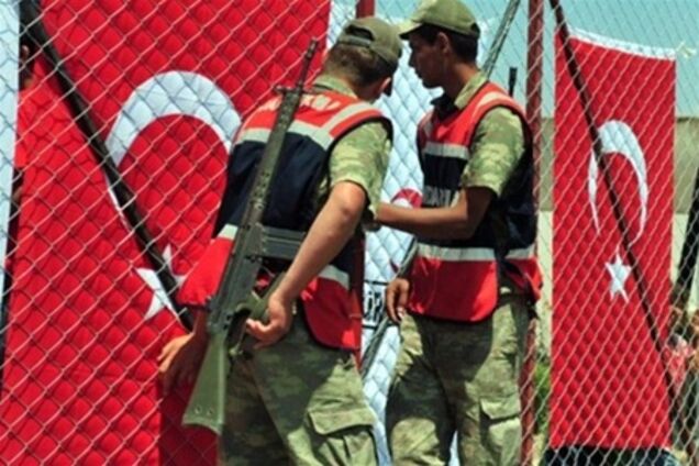 Солдаты в Турции жалуются на издевательства