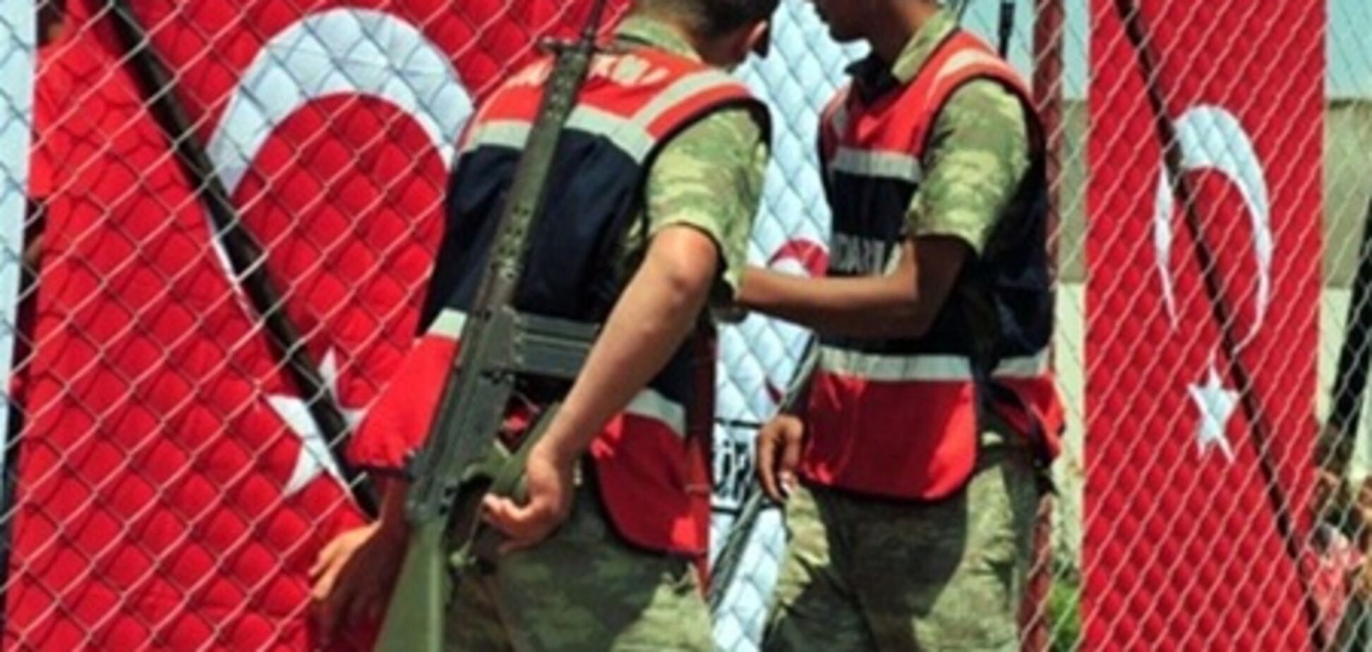 Солдаты в Турции жалуются на издевательства