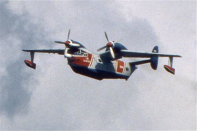 Причиной крушения самолета ЧФ РФ Бе-12 мог стать отказ двигателя