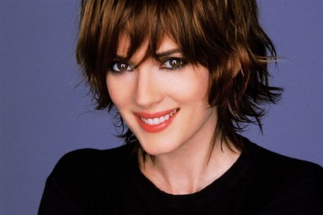 Вайнона Райдер в красных труселях