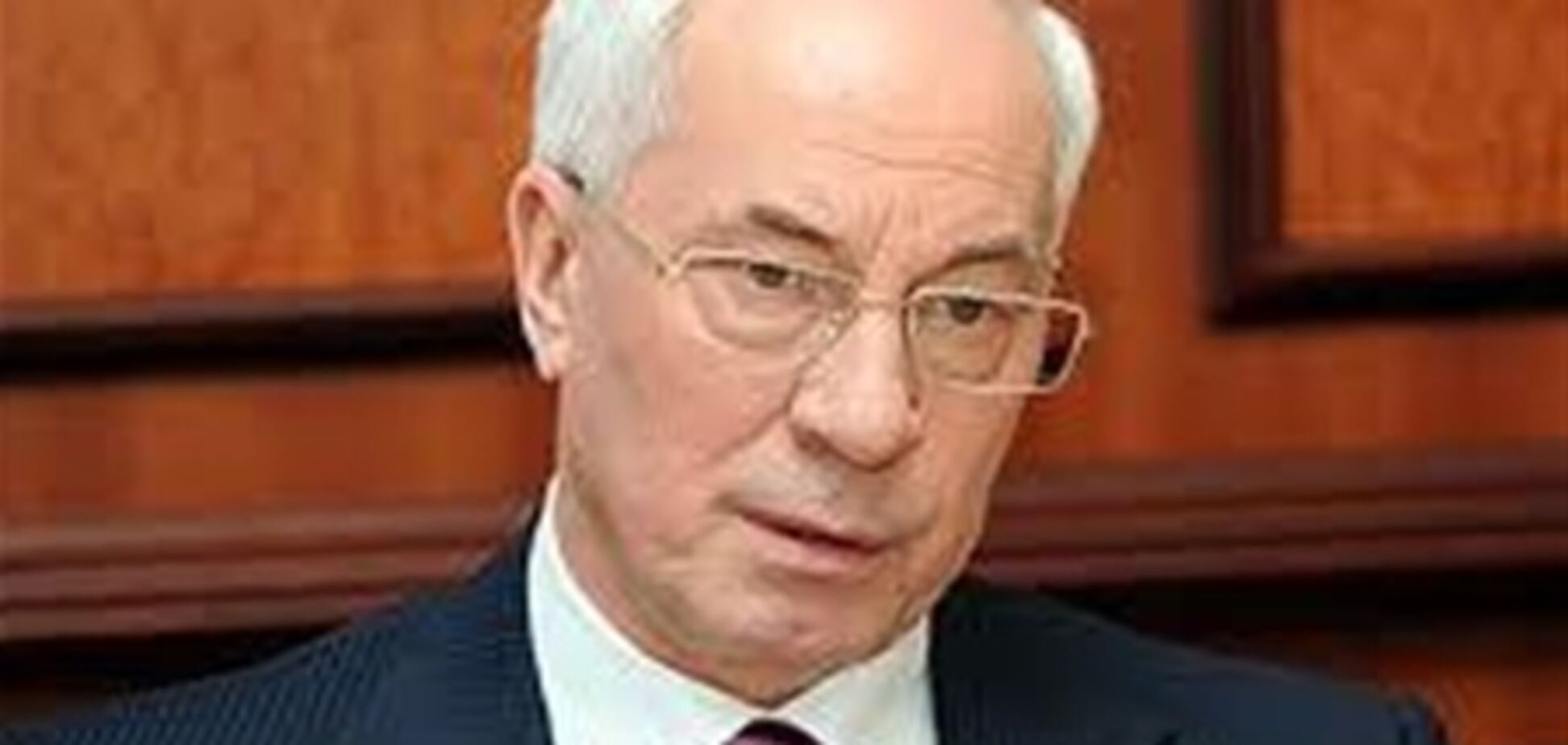 Азаров исключает повышение тарифов на жилкомуслуги