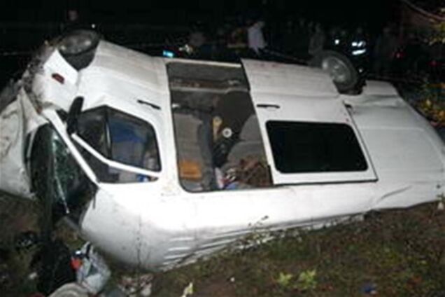 Возбуждено дело по факту аварии микроавтобуса на Закарпатье