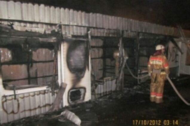 В Киеве ночью горели пустые МАФы