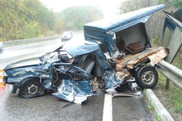 Ситуация на дорогах 17 октября: 105 ДТП, 18 погибших