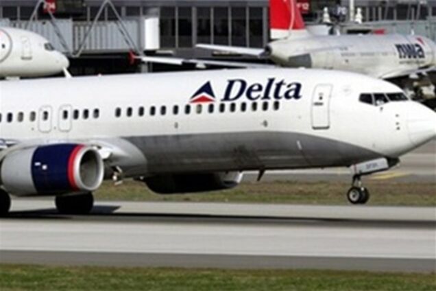 Украинец, пытавшийся в США выйти из самолета на ходу, предстанет перед судом