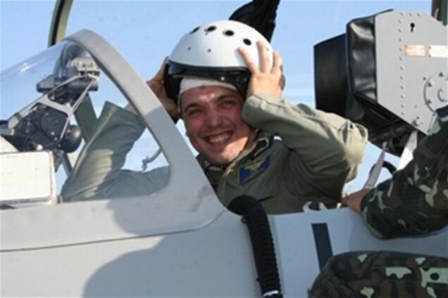 На Ивано-Франковщине самолет ВС совершил аварийную посадку