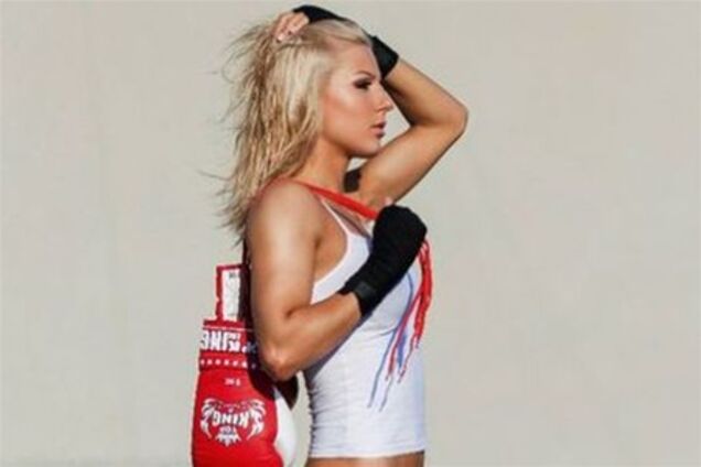 Сексуальная чемпионка по боксу. Фото